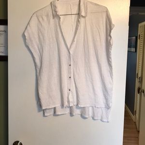 Soft collared linen top